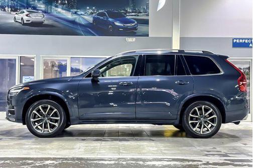 2018 Volvo XC90 T6 Momentum