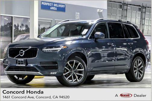 2018 Volvo XC90 T6 Momentum