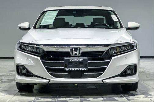 Platinum White Pearl 2021 Honda Accord EX-L 1.5T