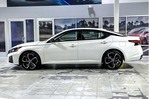2024 Nissan Altima SR Intelligent AWD