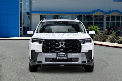 Platinum White Pearl 2026 Honda Pilot Touring 8-Passenger