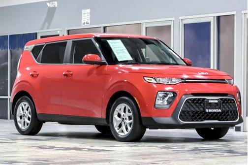 2022 Kia Soul LX