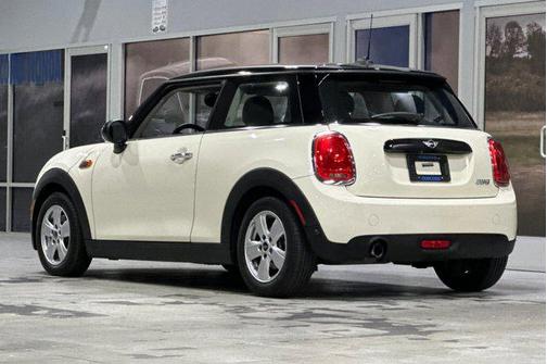 2017 MINI Hardtop Cooper