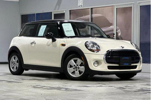 2017 MINI Hardtop Cooper