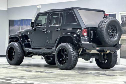 2017 Jeep Wrangler Unlimited Sahara