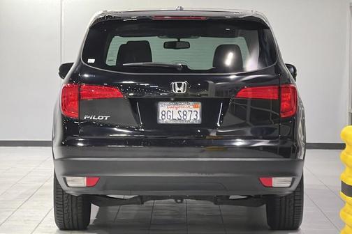 Photo 5 of 35 of 2018 Honda Pilot EX-L