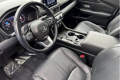 2023 Honda Pilot AWD Elite