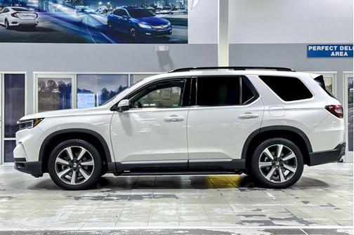2023 Honda Pilot AWD Elite