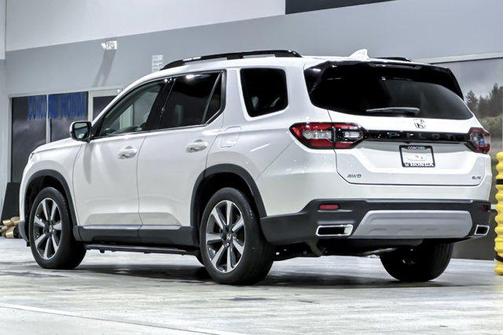 2023 Honda Pilot AWD Elite