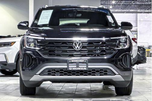 2024 Volkswagen Atlas Cross Sport 2.0T SE w/Technology