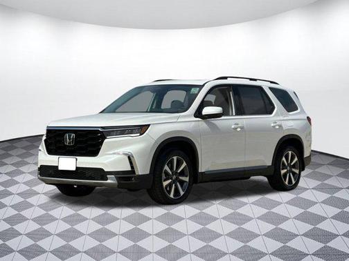2025 Honda Pilot Touring 8-Passenger