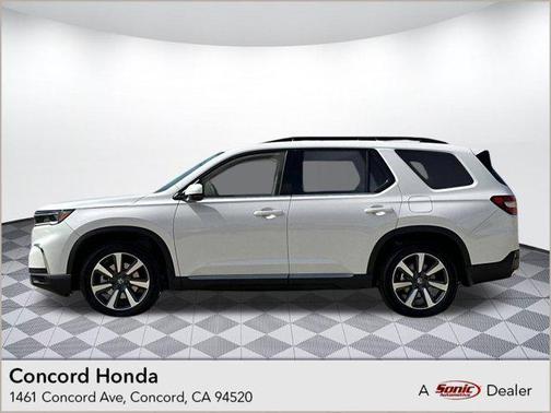 2025 Honda Pilot Touring 8-Passenger