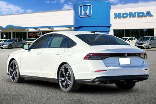 Platinum White Pearl 2026 Honda Accord SE