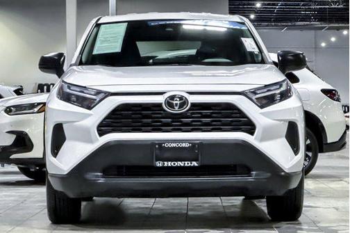 2023 Toyota RAV4 LE