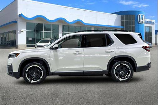 Platinum White Pearl 2026 Honda Pilot Touring 8-Passenger