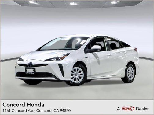 2022 Toyota Prius LE