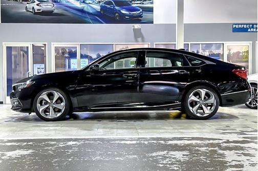 2020 Honda Accord Touring 2.0T