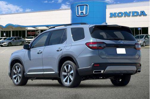 2025 Honda Pilot Touring 8-Passenger