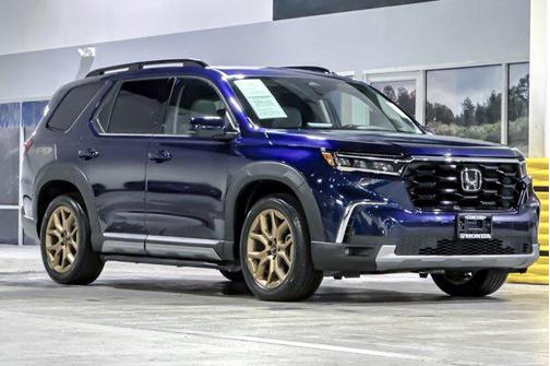 Obsidian Blue Pearl 2024 Honda Pilot Touring 8-Passenger