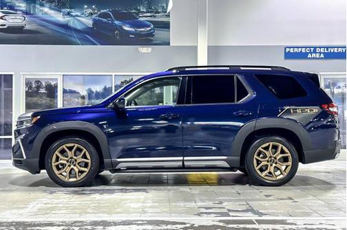 Obsidian Blue Pearl 2024 Honda Pilot Touring 8-Passenger