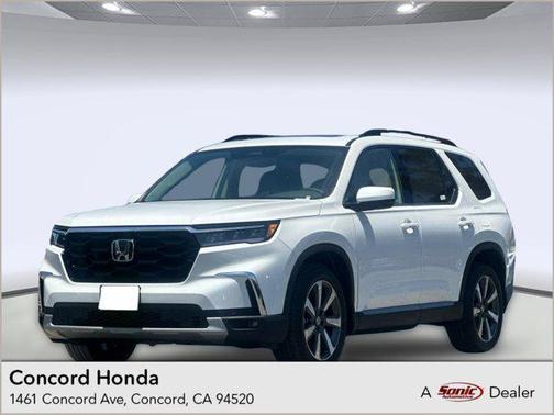 2025 Honda Pilot Touring 8-Passenger
