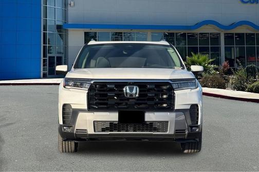 Platinum White Pearl 2026 Honda Pilot Elite