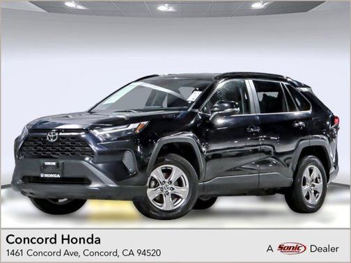 2022 Toyota RAV4 XLE