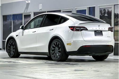 2022 Tesla Model Y Performance Dual Motor All-Wheel Drive
