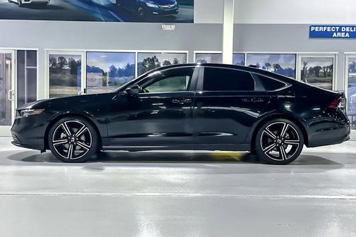 Crystal Black Pearl 2025 Honda Accord Hybrid Sport
