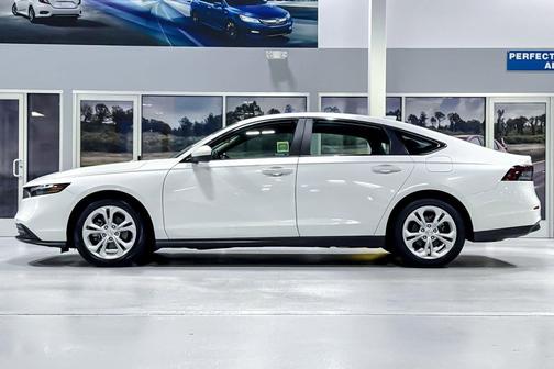 Platinum White Pearl 2025 Honda Accord LX 1.5T