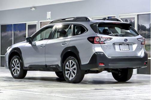 2023 Subaru Outback Base