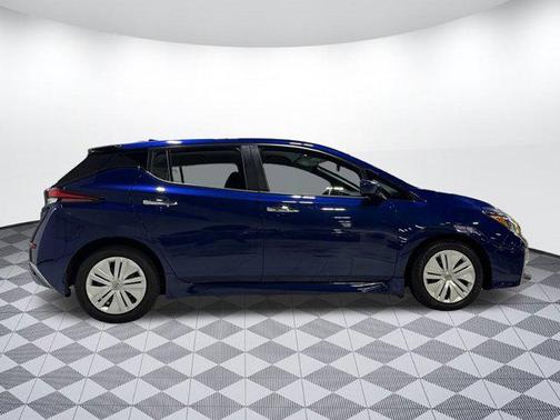 2024 Nissan Leaf S
