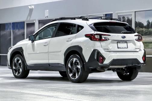 Crystal White Pearl 2025 Subaru Crosstrek Limited