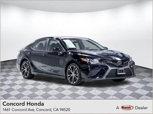 2020 Toyota Camry SE
