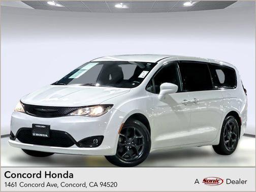 2018 Chrysler Pacifica Touring Plus