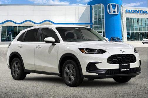 Platinum White Pearl 2026 Honda HR-V LX