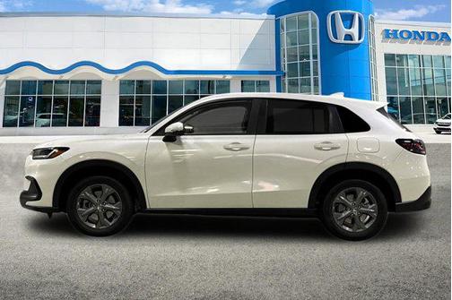 Platinum White Pearl 2026 Honda HR-V LX