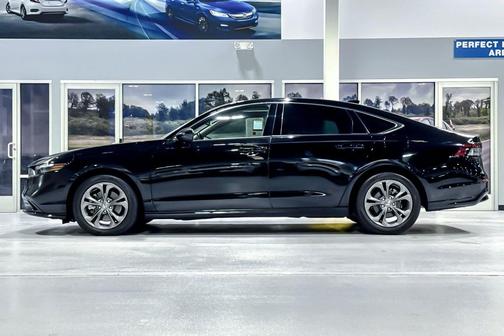 Crystal Black Pearl 2023 Honda Accord Hybrid EX-L
