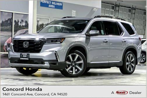 2025 Honda Pilot Touring 8-Passenger