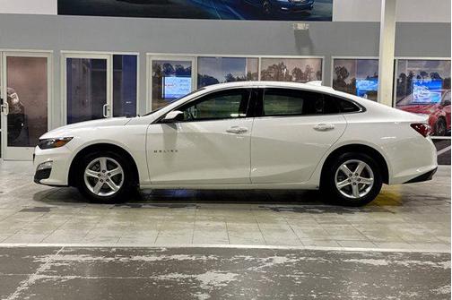 2022 Chevrolet Malibu FWD LT