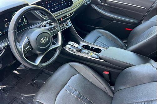 2022 Hyundai SONATA Hybrid Limited