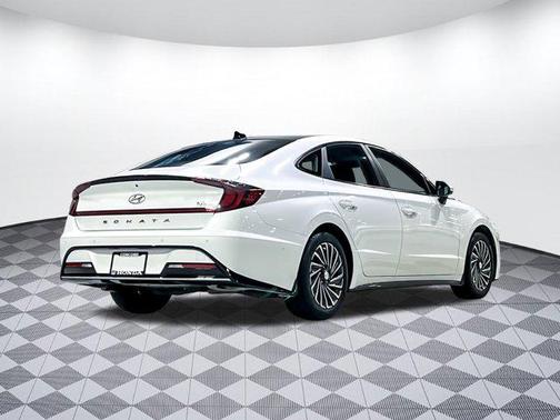 2022 Hyundai SONATA Hybrid Limited