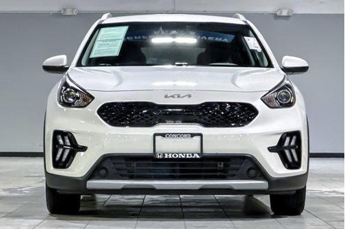 2022 Kia Niro LXS