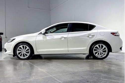 Bellanova White Pearl 2017 Acura ILX 2.4L