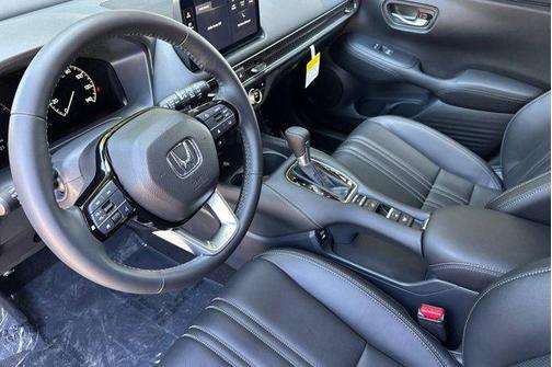 Crystal Black Pearl 2027 Honda HR-V EX-L