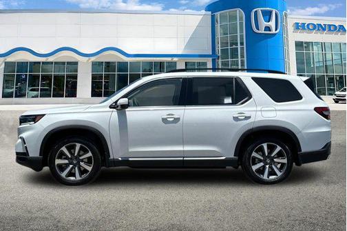 2025 Honda Pilot Touring 8-Passenger