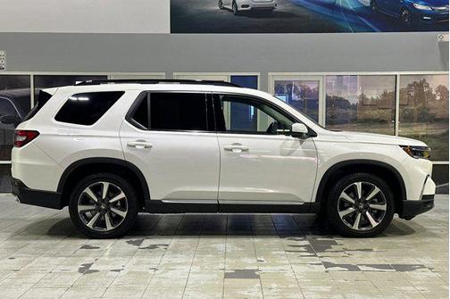 2023 Honda Pilot AWD Elite
