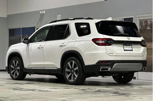 2023 Honda Pilot AWD Elite