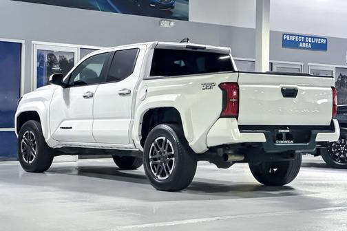 Ice Cap 2024 Toyota Tacoma TRD Sport