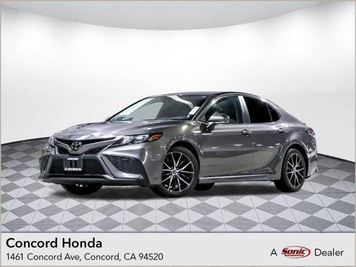 2022 Toyota Camry SE